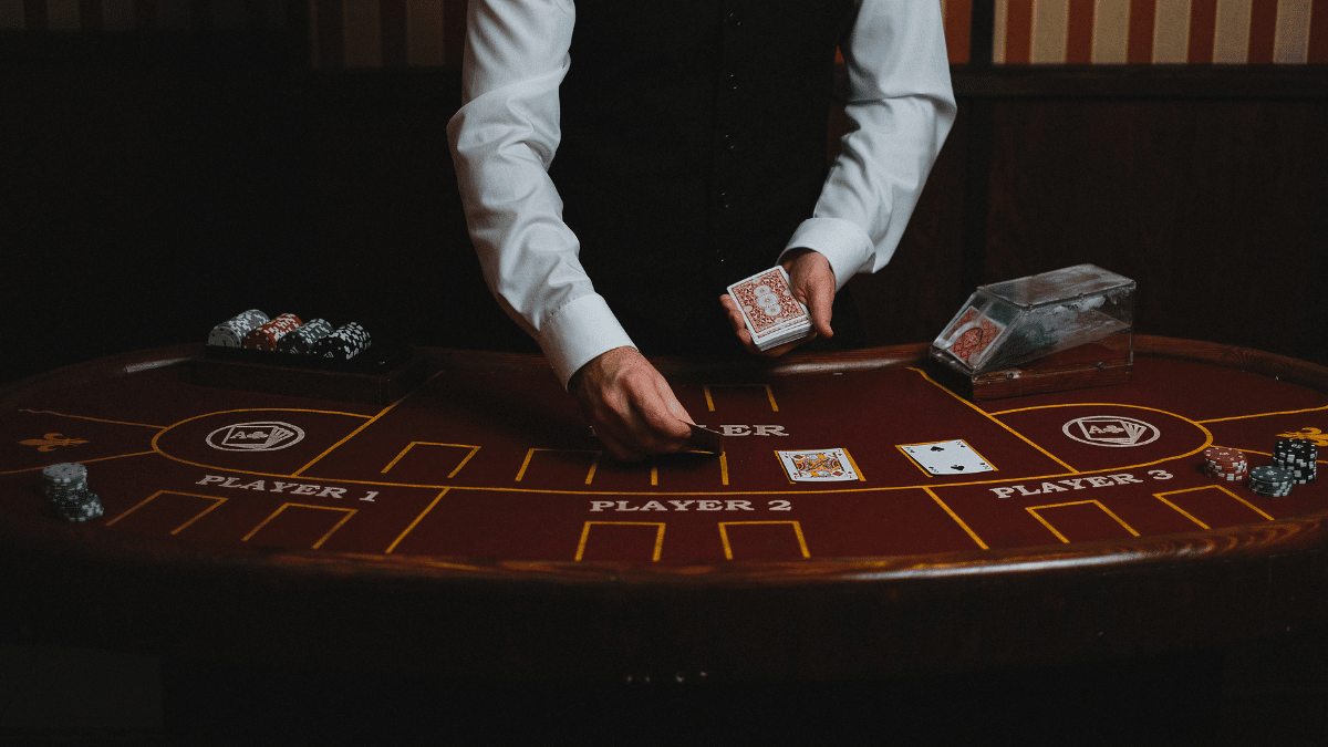 How Much Do Live Casino Dealers Earn