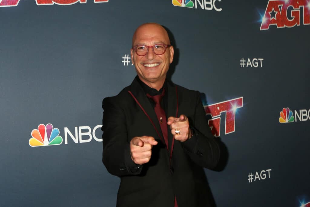 Howie Mandel at the "America's Got Talent" Season 14 Live Show Red Carpet