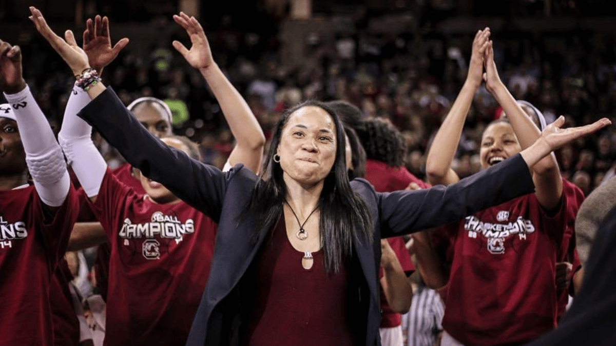 Dawn Staley's is a professional basketball player and coach, Net Worth -  FactsWOW